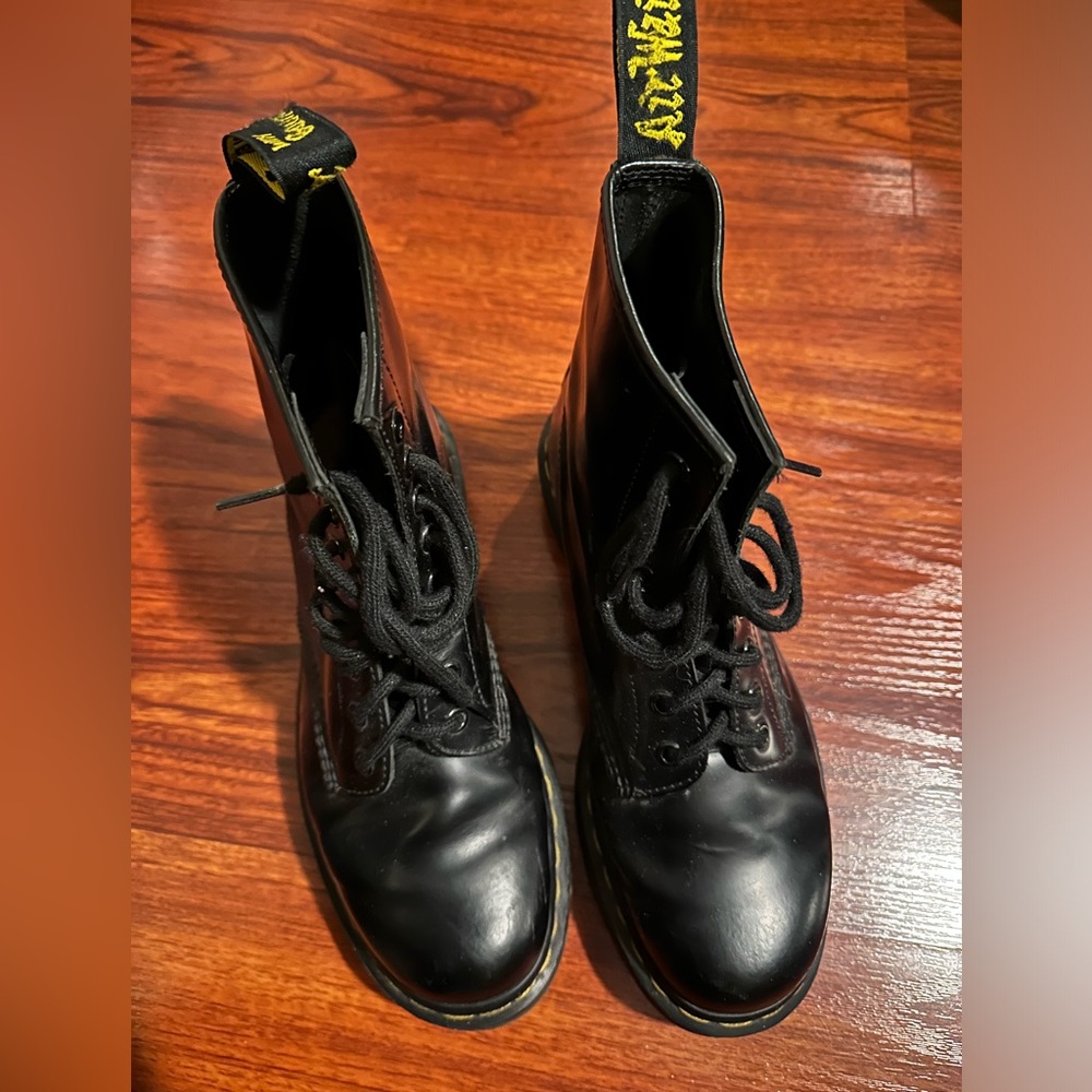 CLASSIC DOC MARTENS - Picture 5 of 5